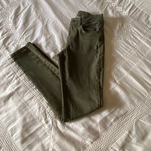 Olive green-skinny Jean/pants